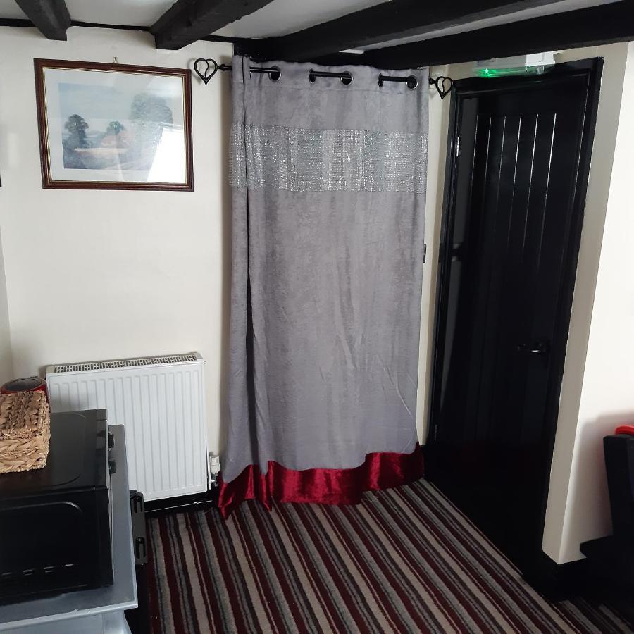 The Saracens Head Old Lounge Apartment Skegness Bagian luar foto
