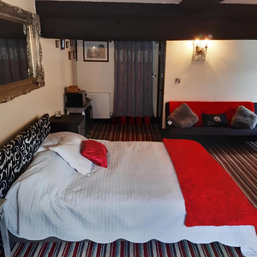 The Saracens Head Old Lounge Apartment Skegness Bagian luar foto